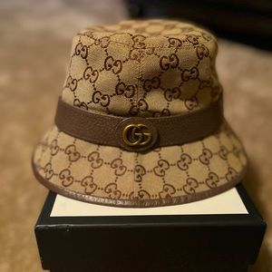 100% authentic Gucci bucket hat